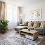 T&k Near Messe Fair Trade Duesseldorf Und Airport 2a Appartement *