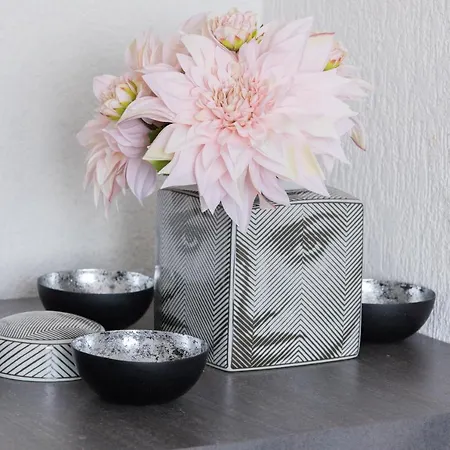 T&k Near Messe Fair Trade Duesseldorf Und Airport 2a *